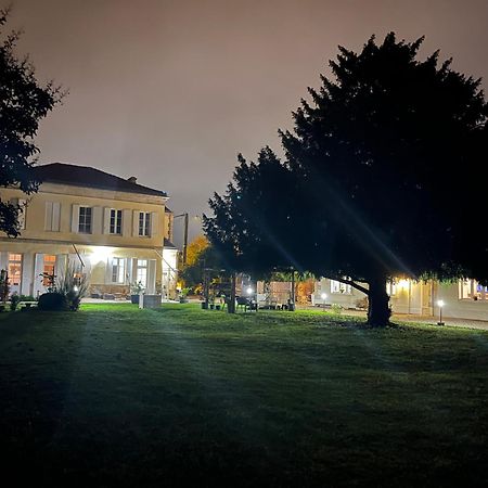 Suite Privative Abella - Aile De Maison Bourgeoise Ambares-et-Lagrave Extérieur photo