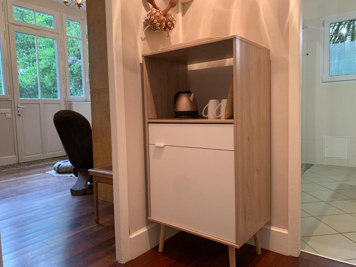 Suite Privative Abella - Aile De Maison Bourgeoise Ambares-et-Lagrave Extérieur photo